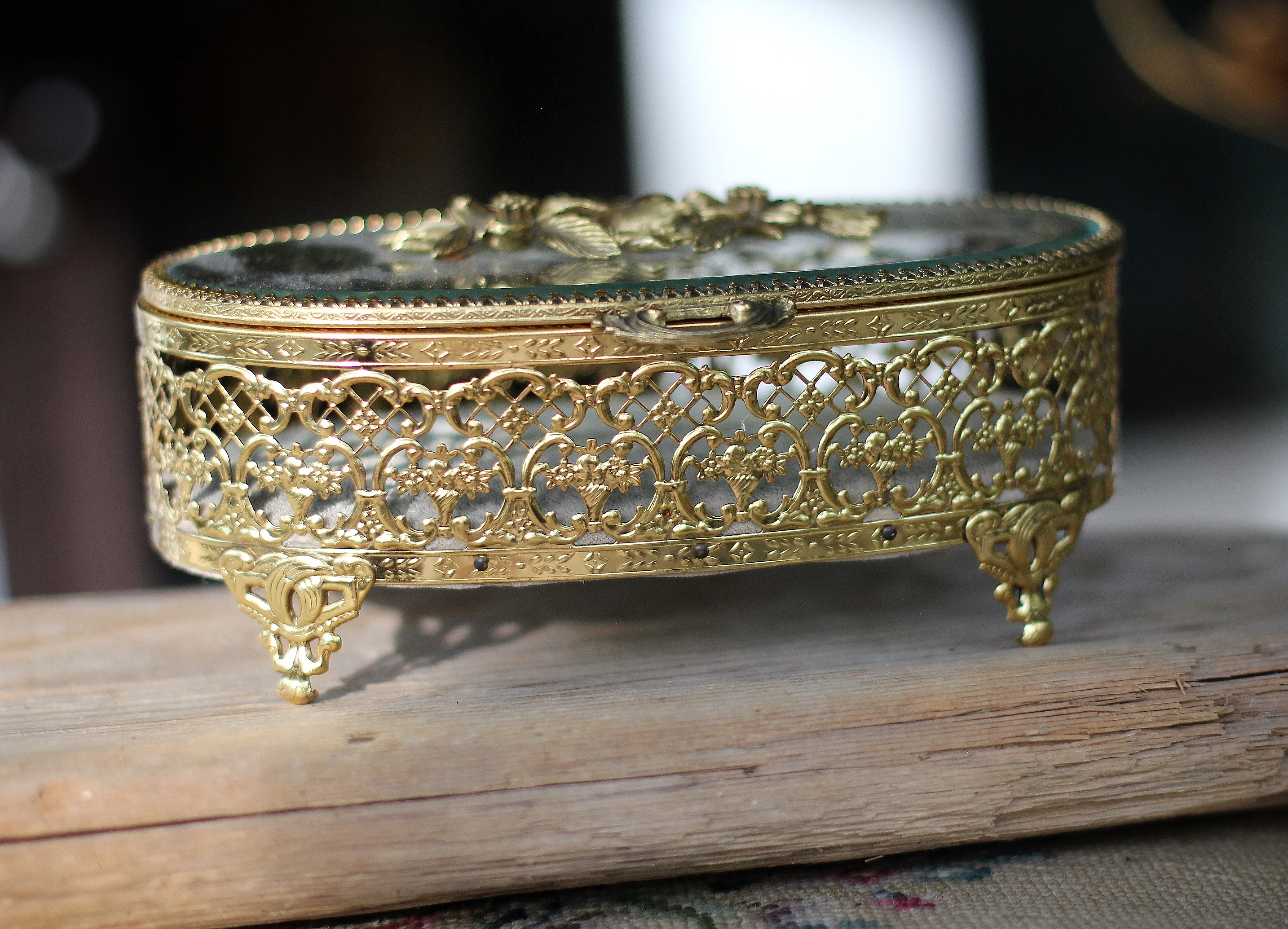 Antique Turquoise Oval Birds & dogwood Jewelry Box