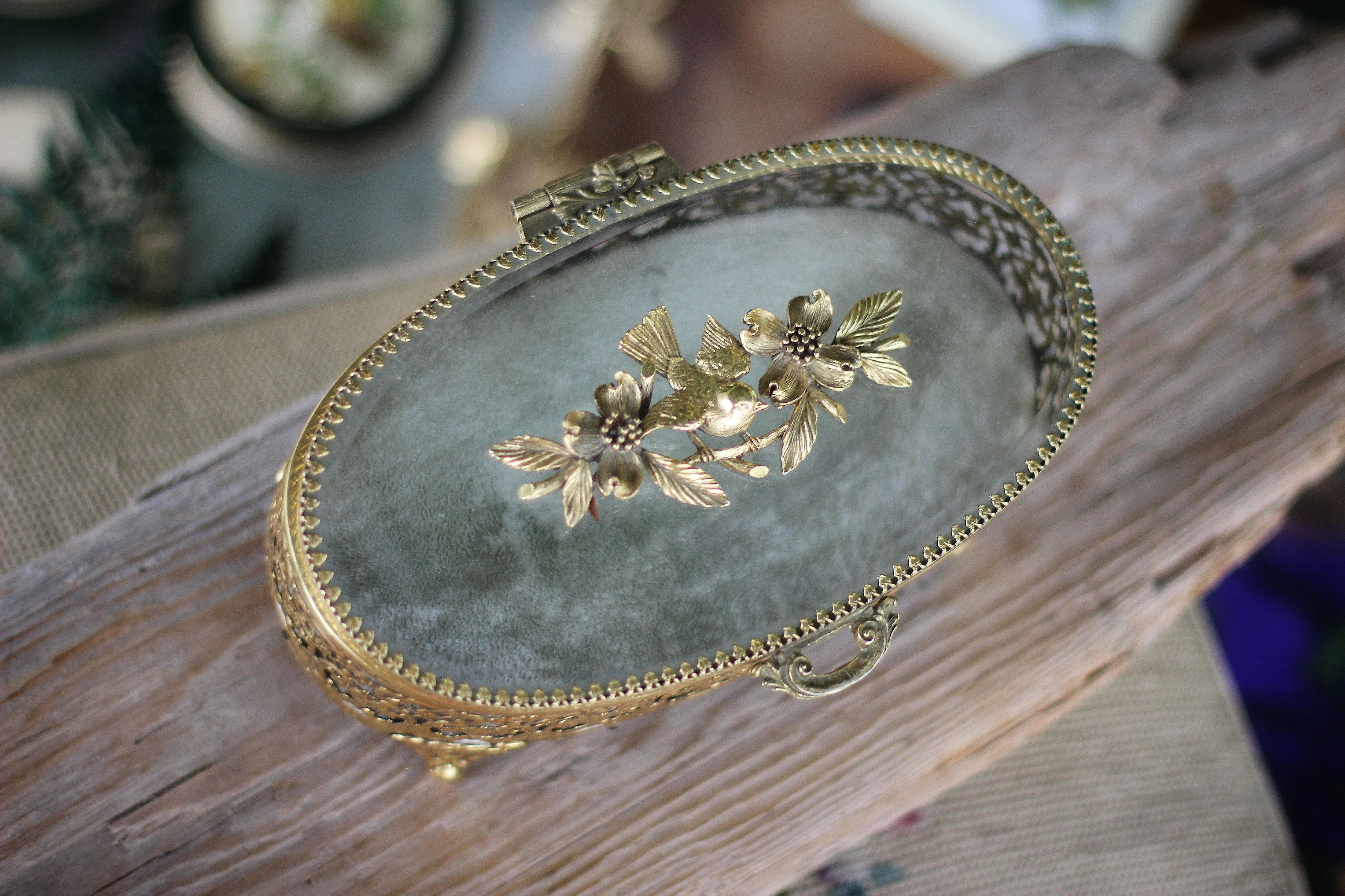 Antique Turquoise Oval Birds & dogwood Jewelry Box