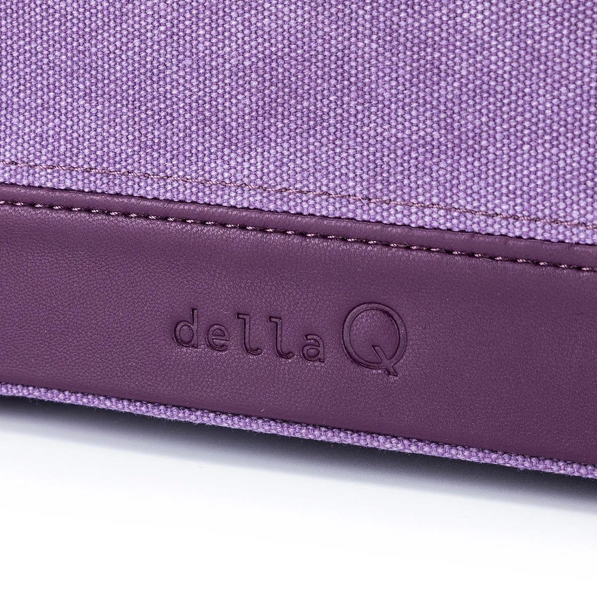 della Q Maker's Train Case - Indigo