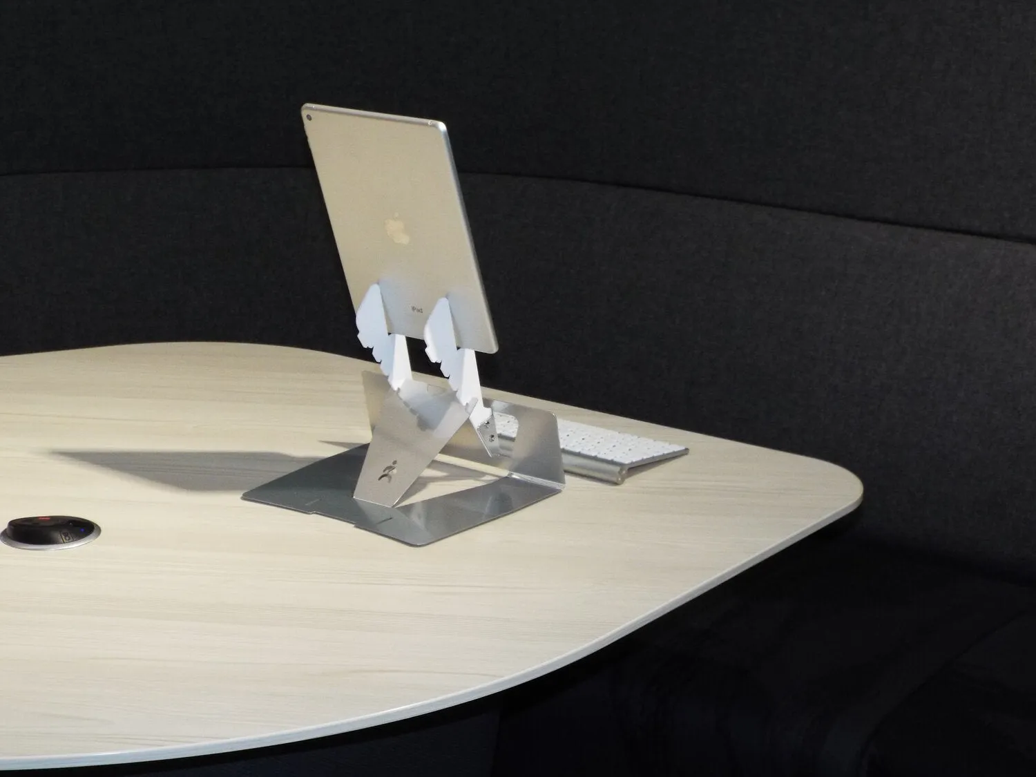 Ergonomic Cafe Arrow Tablet Stand