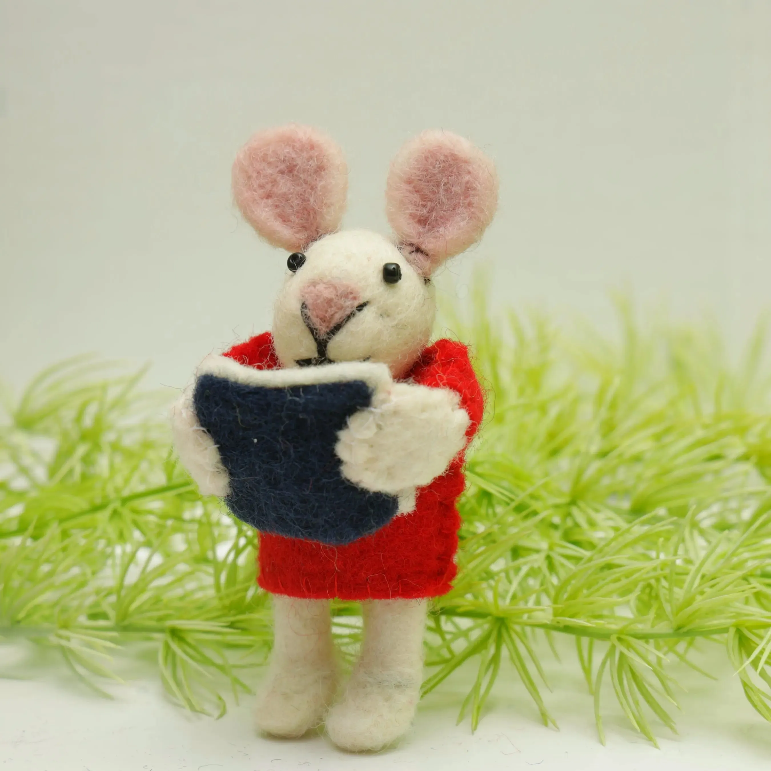 Felt Mouse - Handmade Soft Animal for Kids - Playtime Companion, 5 pcs