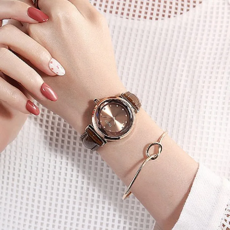 Rhombus-shaped Mirror Leather Strap Women's Watch