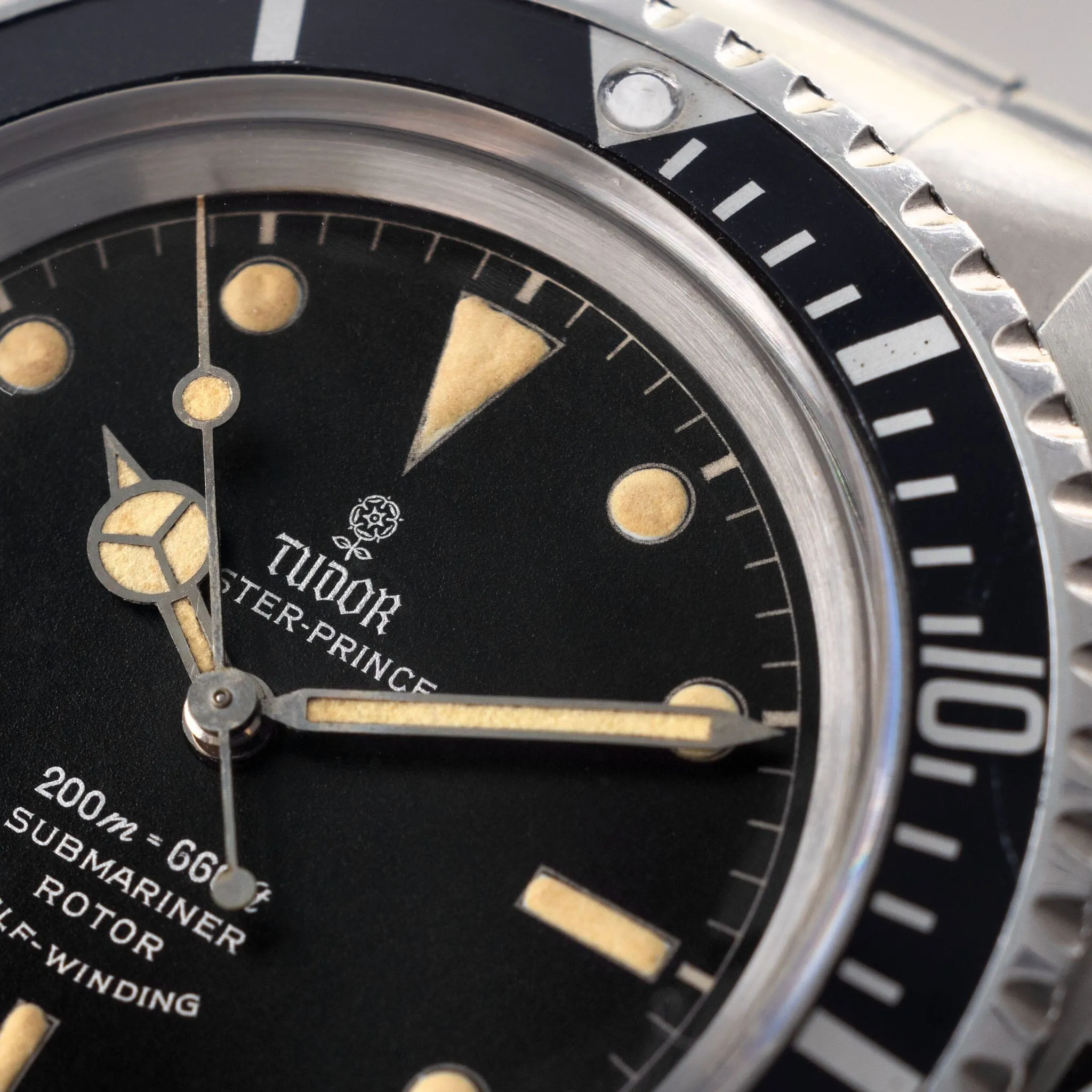 Tudor Submariner 7928 Gilt Track Silver Writing Dial