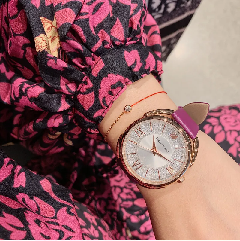 Women's Watch Roman Scale Little Swan Pattern dial pink leather fashion quartz watch